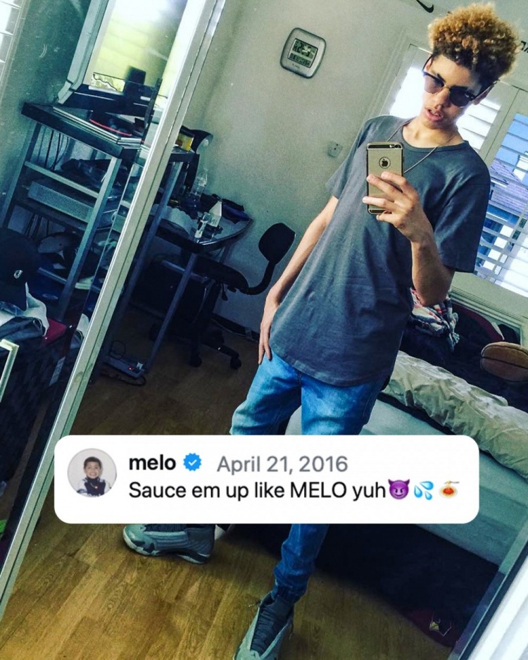 2016年时球员们晒的照片！这年代感就像你翻看多年前的QQ空间！