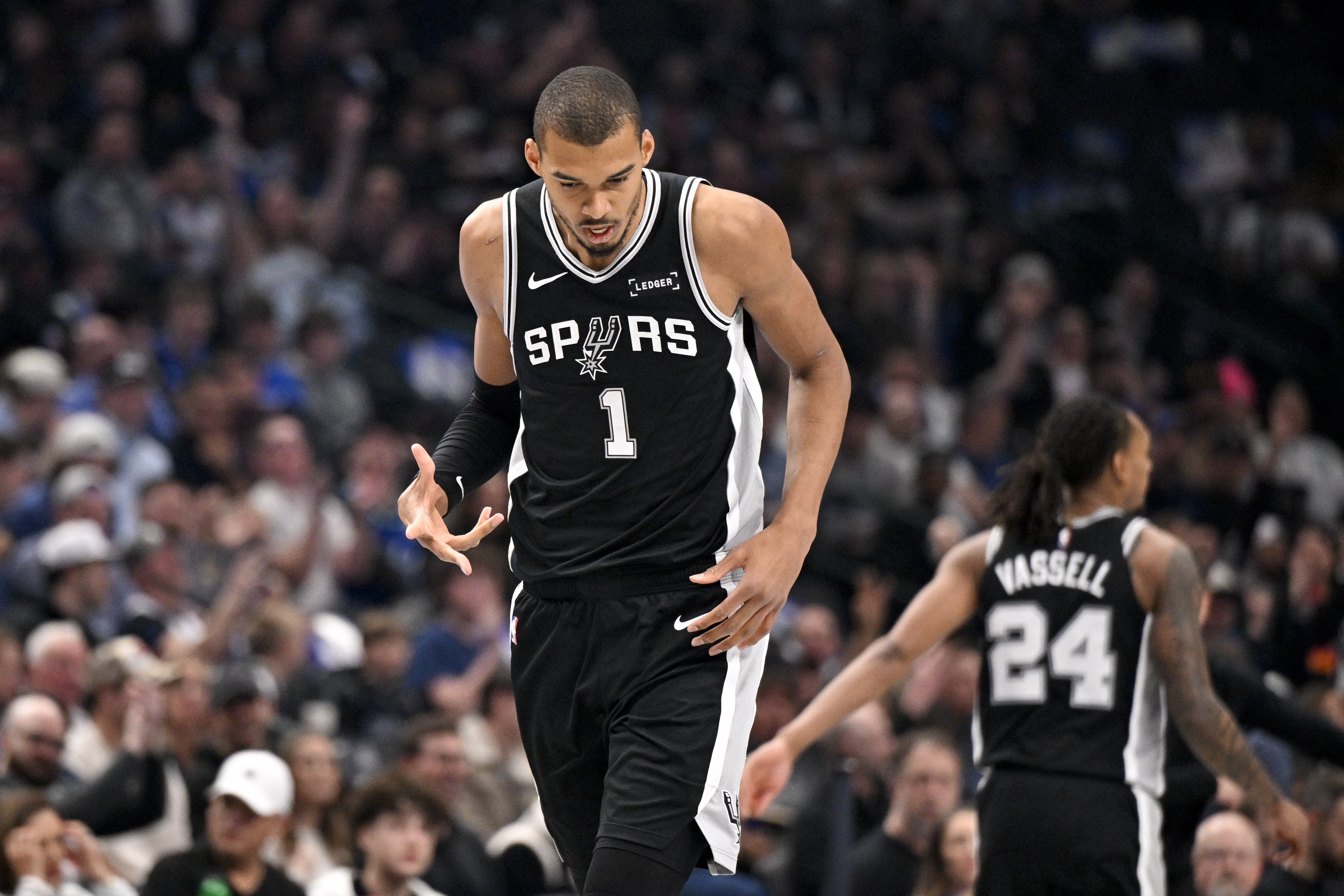 葡京娱乐场-文班亚马：弗拉格攻防两端都极具影响力 防他并不容易