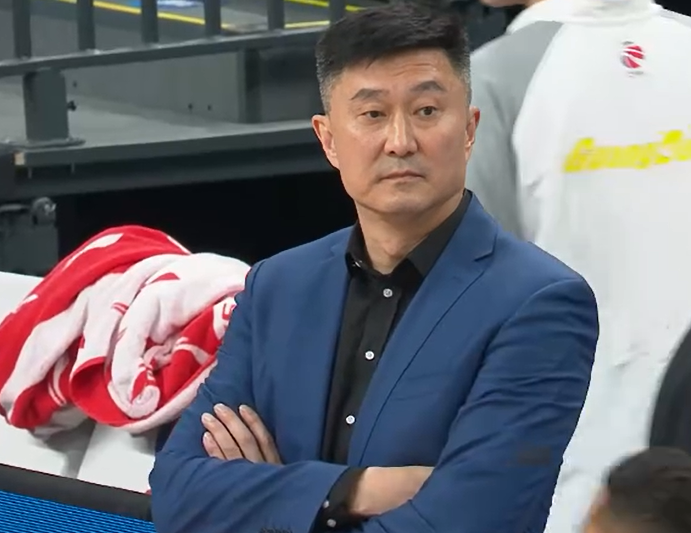 葡京娱乐场-零下5度！广东队抵达呼和浩特，杜锋想要赢上海，需要用好3人